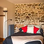 De La Vallee Bed & Breakfast 3*